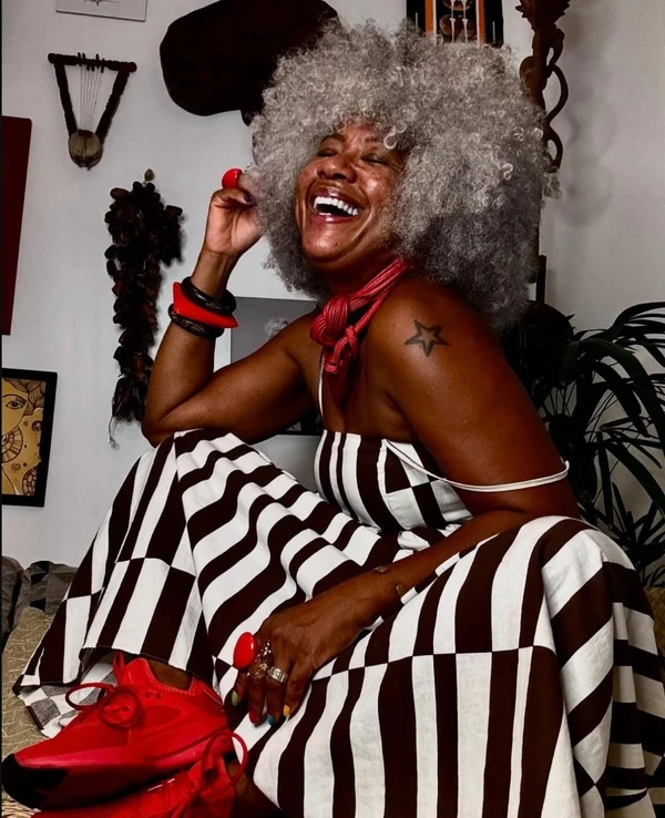 Wladia Góes foi convidada pela editora Planeta para escrever seu primeiro livro por Reprodução/Instagram