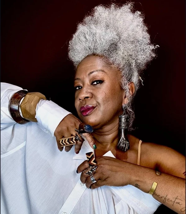 Wladia Góes foi convidada pela editora Planeta para escrever seu primeiro livro por Reprodução/Instagram