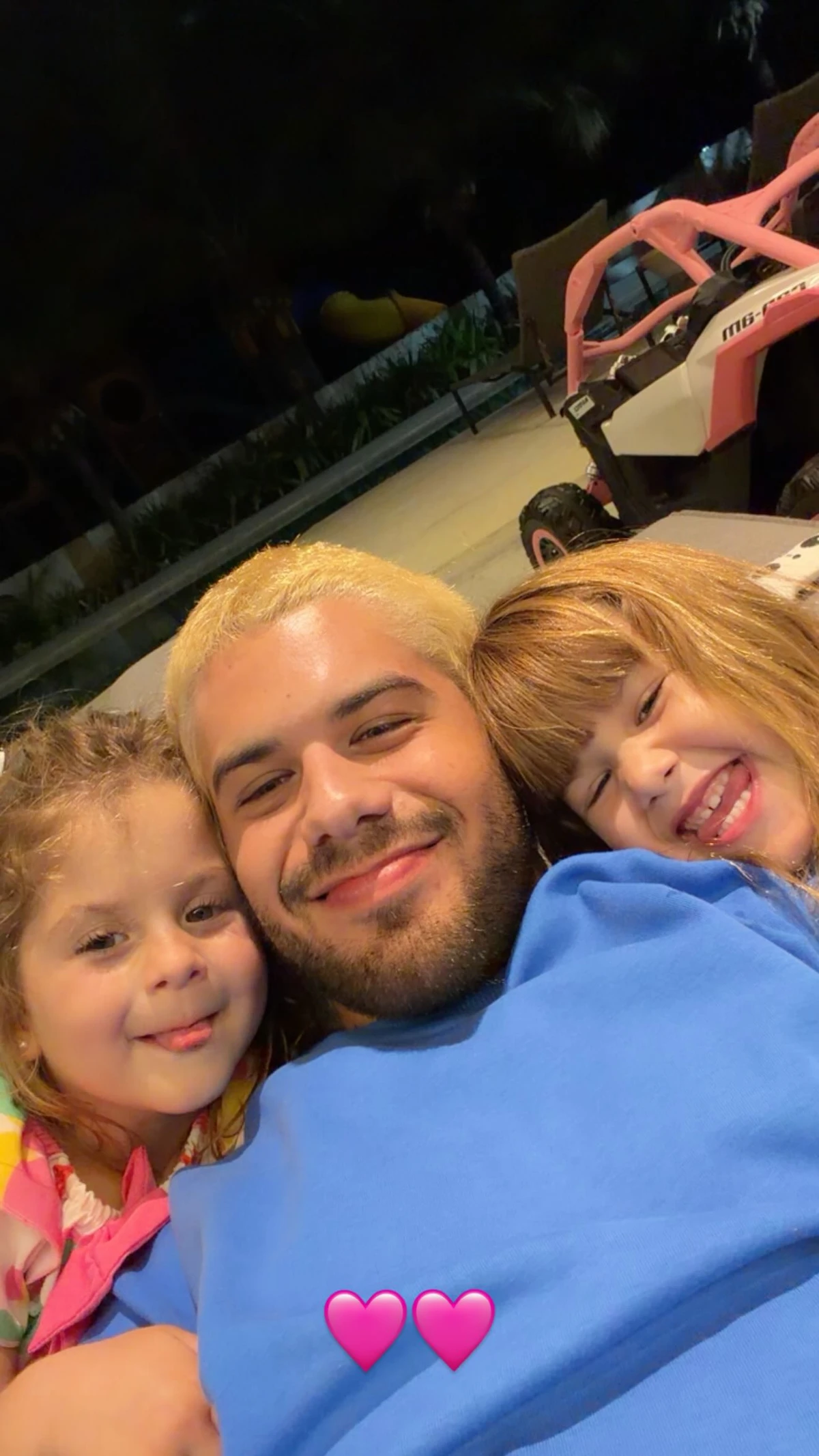 Zé Felipe e filhas por Reprodução/Instagram