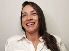 Imagem - FOTO: ex-ginasta Laís Souza emociona seguidores ao conseguir ficar em pé