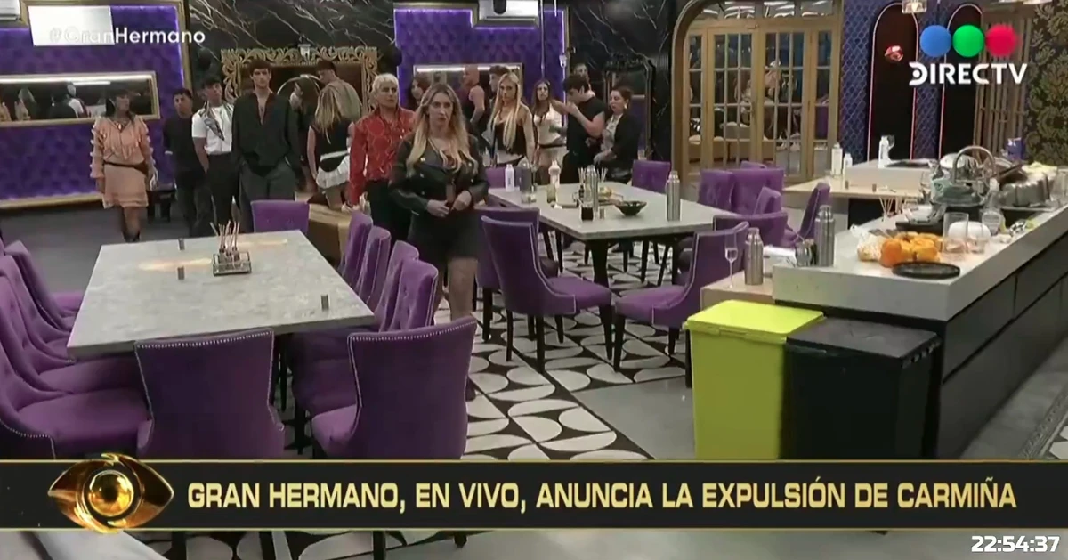 Carmiña Masi foi expulsa após falas racistas contra Jenny Mavinga por Reprodução