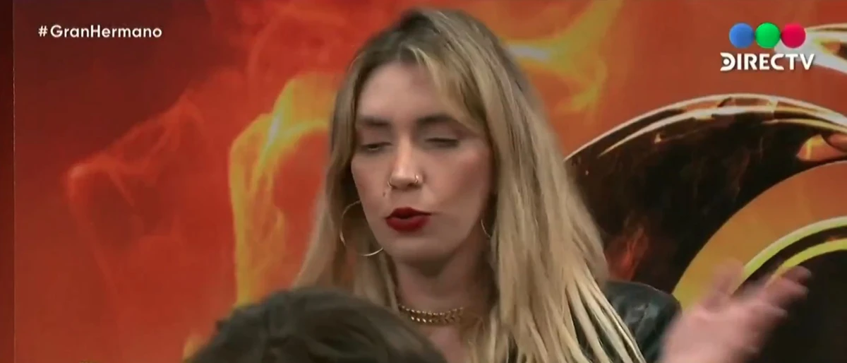 Carmiña Masi foi expulsa após falas racistas contra Jenny Mavinga por Reprodução