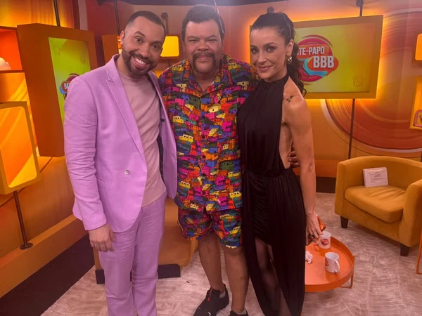 Gil do Vigor, Babu Santana e Ceci Ribeiro no Bate Papo BBB por Reprodução/Redes Sociais 