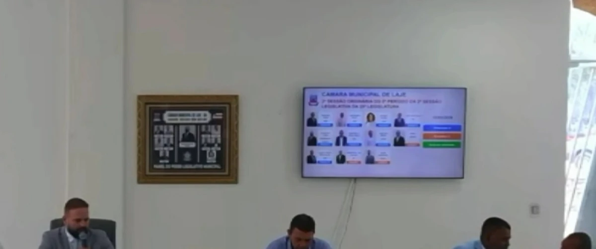 Vídeo pornográfico é transmitido ao vivo durante votação em Câmara Municipal na Bahia por Reprodução / TV Subaé 