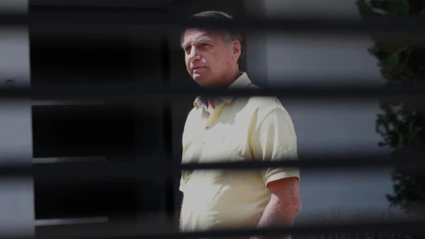 Visitas políticas a Bolsonaro na prisão por ebastião Moreira/EFE