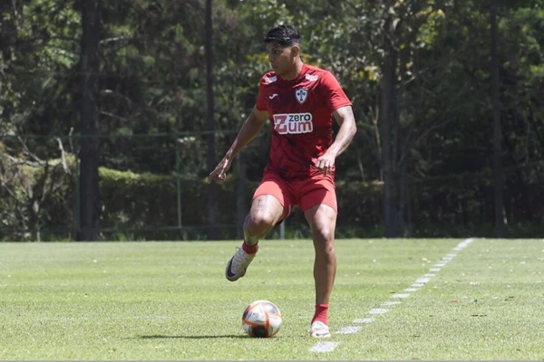 Zé Vitor, volante que pode reforçar o Vitória por Divulgação/Portuguesa 