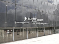 Imagem - Funcionária se sentia ‘constrangida e deprimida’ por ser chamada de ‘véia’ no trabalho