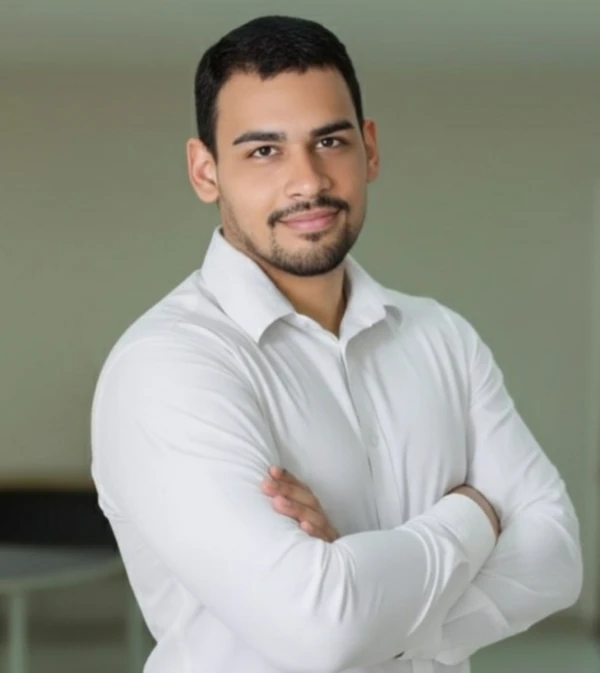 Adriano Pereira ressalta que os obstáculos para a liderança feminina são estruturais e culturais