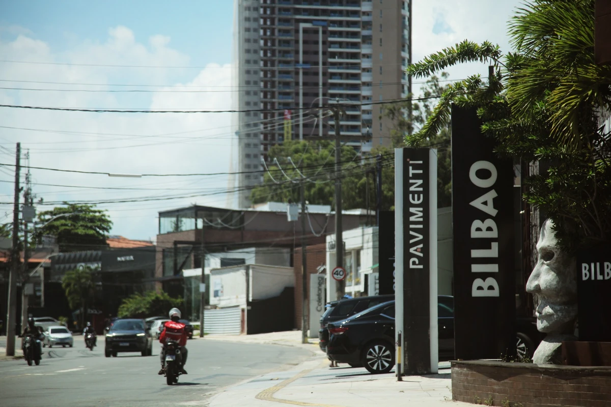 Alameda das Espatódeas, Caminho das Árvores por Sora Maia/CORREIO