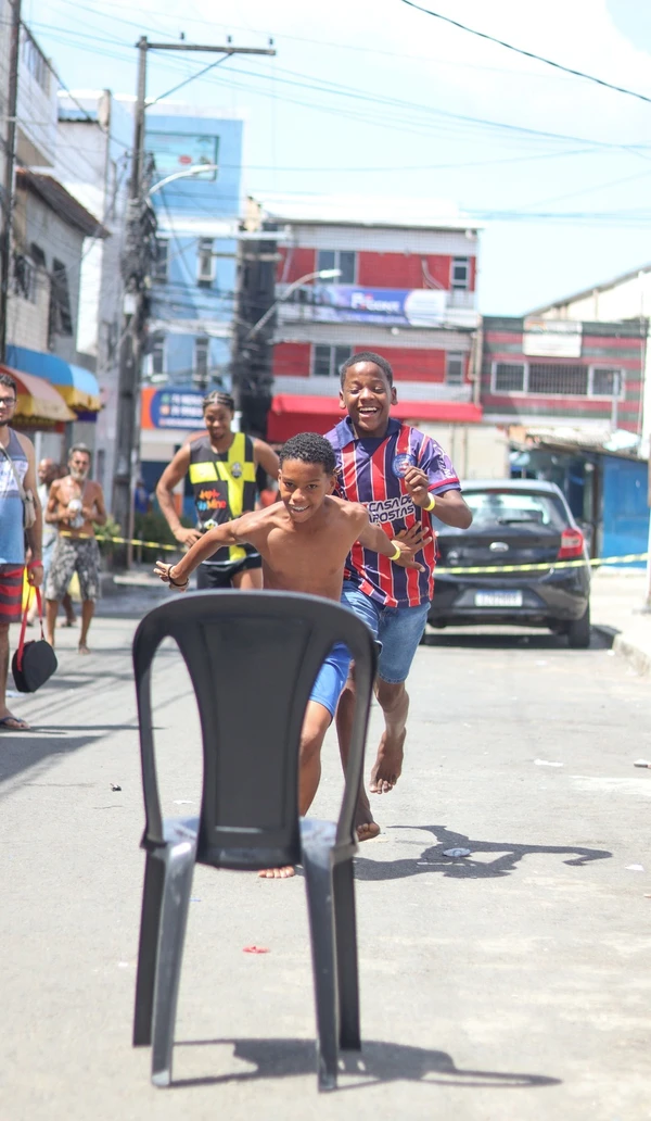 Campanha de Páscoa na Estrada das Barreiras busca doações para crianças em Salvador por Divulgação