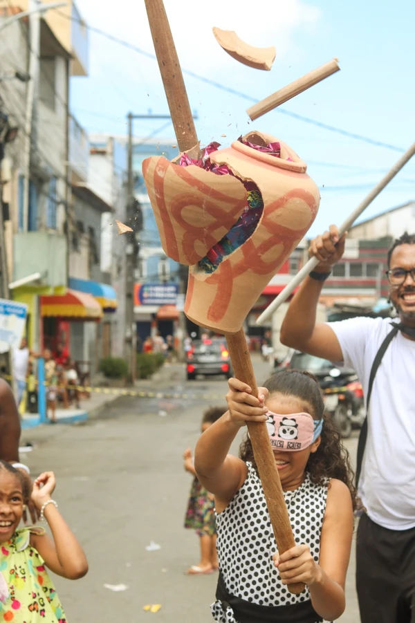 Campanha de Páscoa na Estrada das Barreiras busca doações para crianças em Salvador por Divulgação