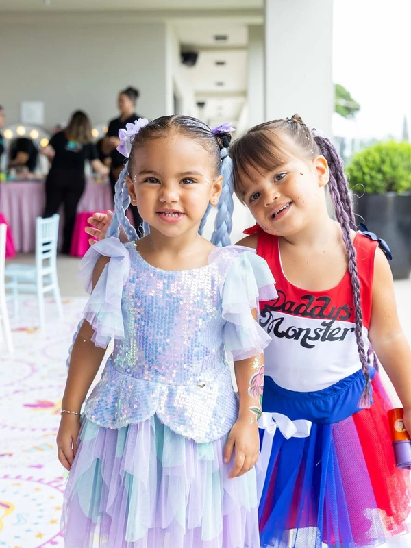 Carnaval das filhas de Neymar por Reprodução/Instagram @raphaelgianettafotografia