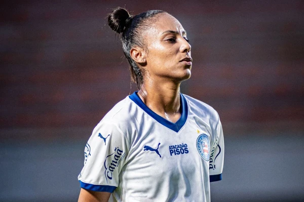 Lateral-direita do Bahia Isa Fernandes