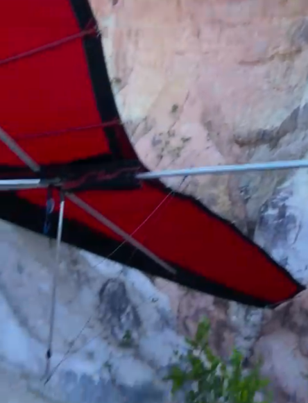 Resgate foi feito em área de difícil acesso por Reprodução/Porto Seguro Notícias