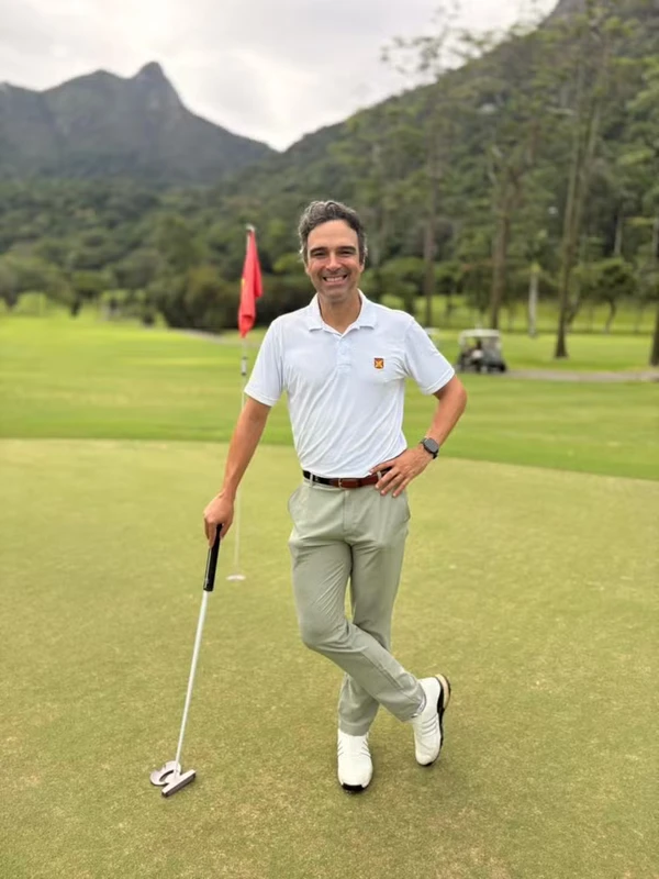 Tadeu Schmidt não abre mão do golfe aos domingos por Divulgação/TV Globo