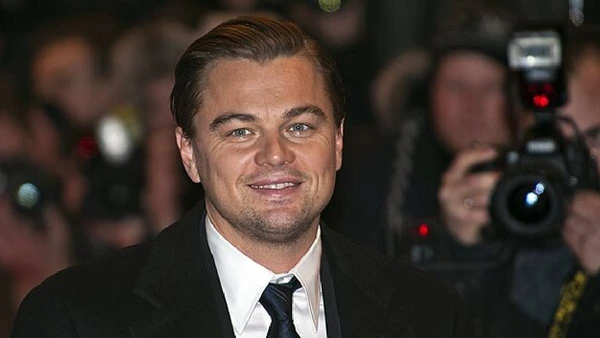 Tendências de moda vistas no tapete vermelho influenciam o que chega às lojas e ao guarda-roupa do público