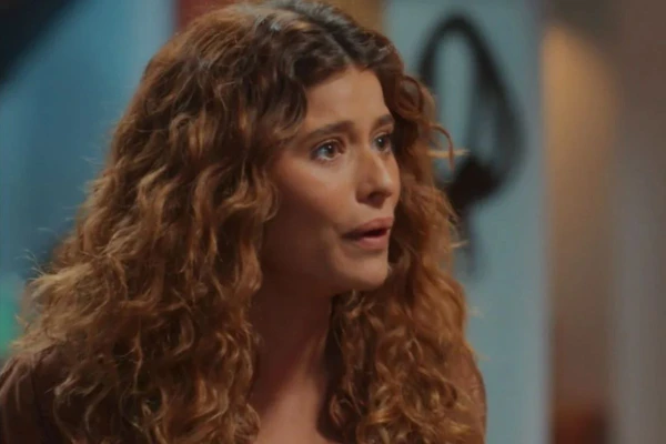 Agrado deixa João Raul para trás em 'Coração Acelerado'