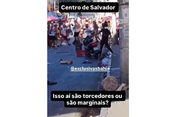 Briga na região da Piedade assustou ambulantes e clientes por Reprodução