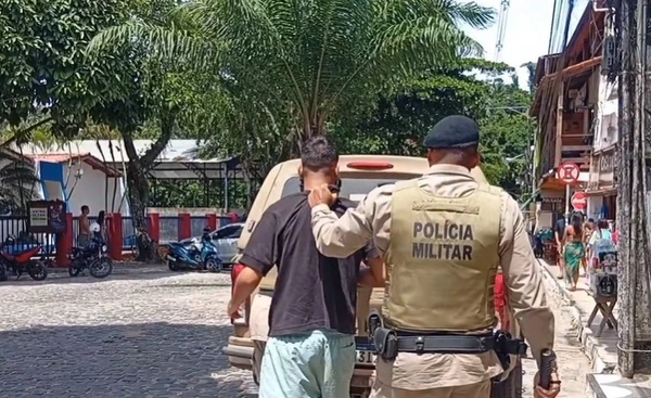 Confusão em manifestação contra israelenses em Itacaré por Reprodução/Plantão de Notícias Itacaré