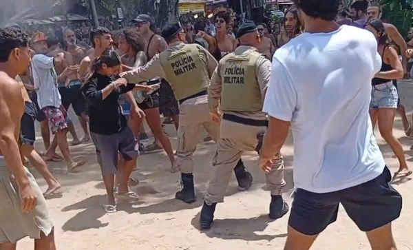 Confusão em manifestação contra israelenses em Itacaré por Reprodução/Plantão de Notícias Itacaré