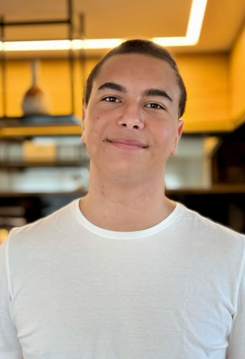 Fotos de Inácio com amigos e família por Reprodução | Instagram