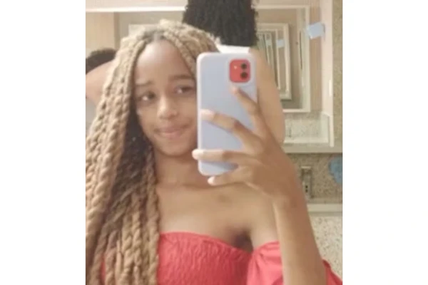 Thamiris dos Santos Pereira, 14 anos, desapareceu depois de sair da escola por Reprodução