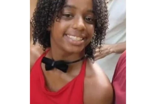 Thamiris dos Santos Pereira, 14 anos, desapareceu depois de sair da escola por Reprodução