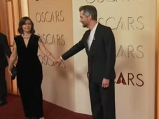 Imagem - Wagner Moura cruza tapete vermelho do Oscar 2026 e chama atenção com look elegante