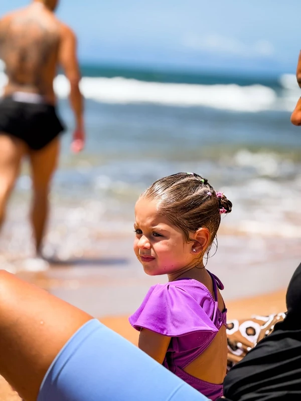 Zé Felipe abre álbum de viagem com filhos por Reprodução/Instagram