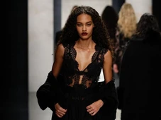 Imagem - Ex-moradora de Pirajá, modelo baiana conquista passarelas de Nova York, Paris e Milão