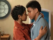 Imagem - Palhares se apaixona e homenageia Janete na rádio; confira resumo de ‘Coração Acelerado’ desta segunda (16 de março)