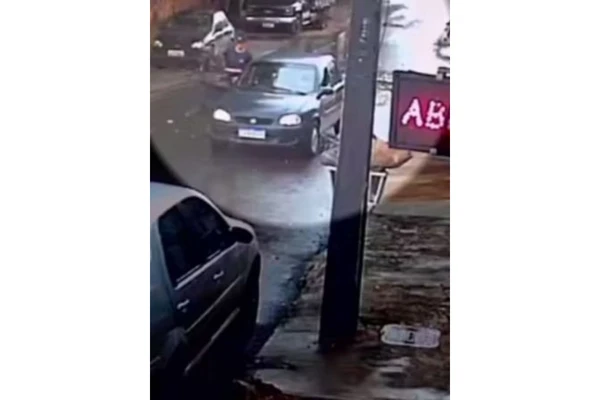 Casal de idosos foi espancado por motoristas após alerta por Reprodução