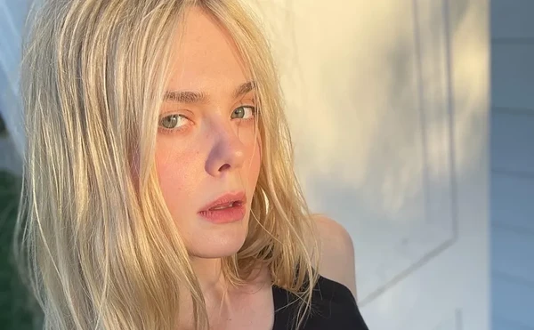 Elle Fanning por Reprodução/Redes Sociais 