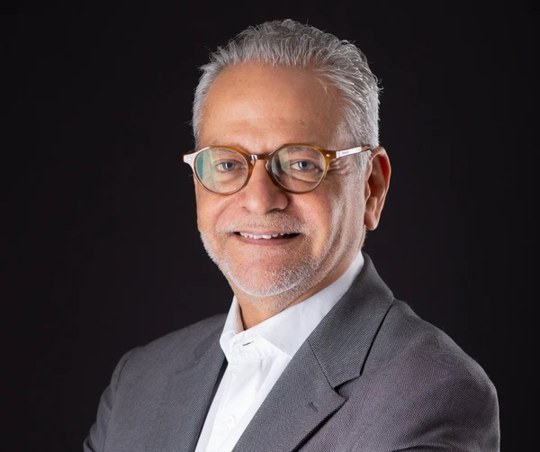 Isaac Edington lança livro nesta quinta-feira (19)