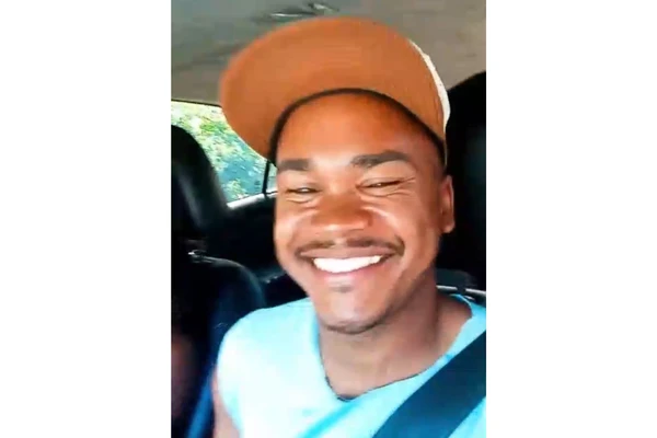 Jackson tentou salvar filha e morreu afogado por Reprodução