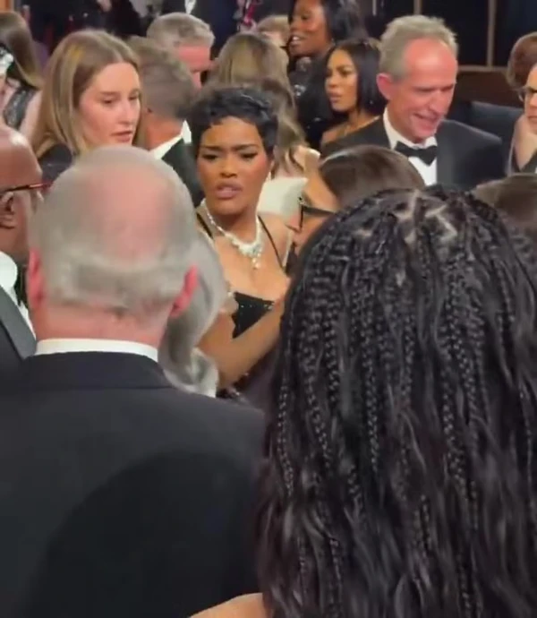 Teyana Taylor discute no tapete vermelho do Oscar 2026 por Reprodução/X
