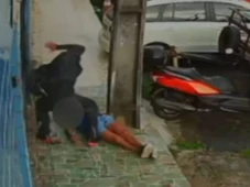 Imagem - Mototaxistas que agrediram dois homens no Carnaval são presos por tentativa de homicídio e homofobia