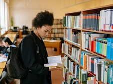 Imagem - Atenção, pais: o erro comum com filhos de 21 anos que leva direto para a malha fina do IR