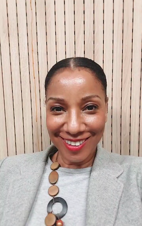 Atriz Adriana Lessa por Reprodução | Instagram