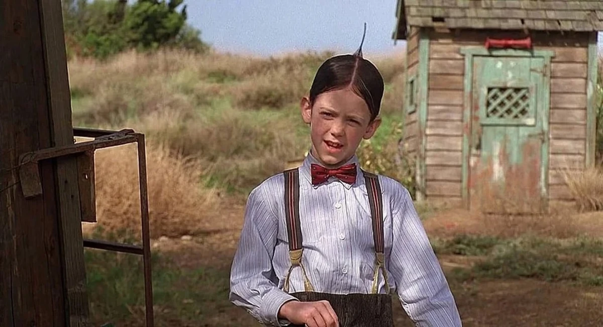 Bug Hall, o Alfafa do filme Os Batutinhas por Reprodução