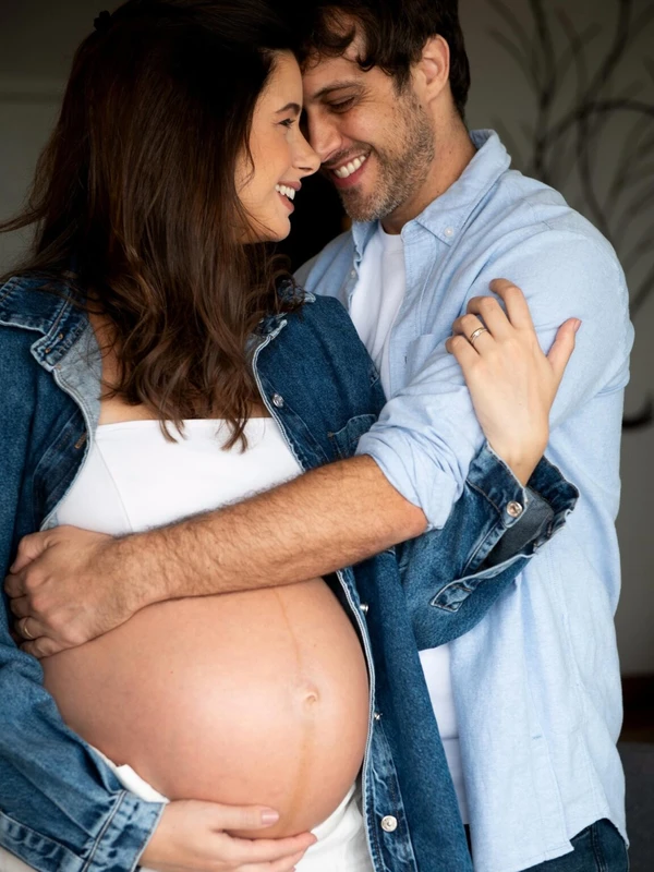 Tati Cukierkorn e Ronny Kriwat por Reprodução/Redes Sociais 