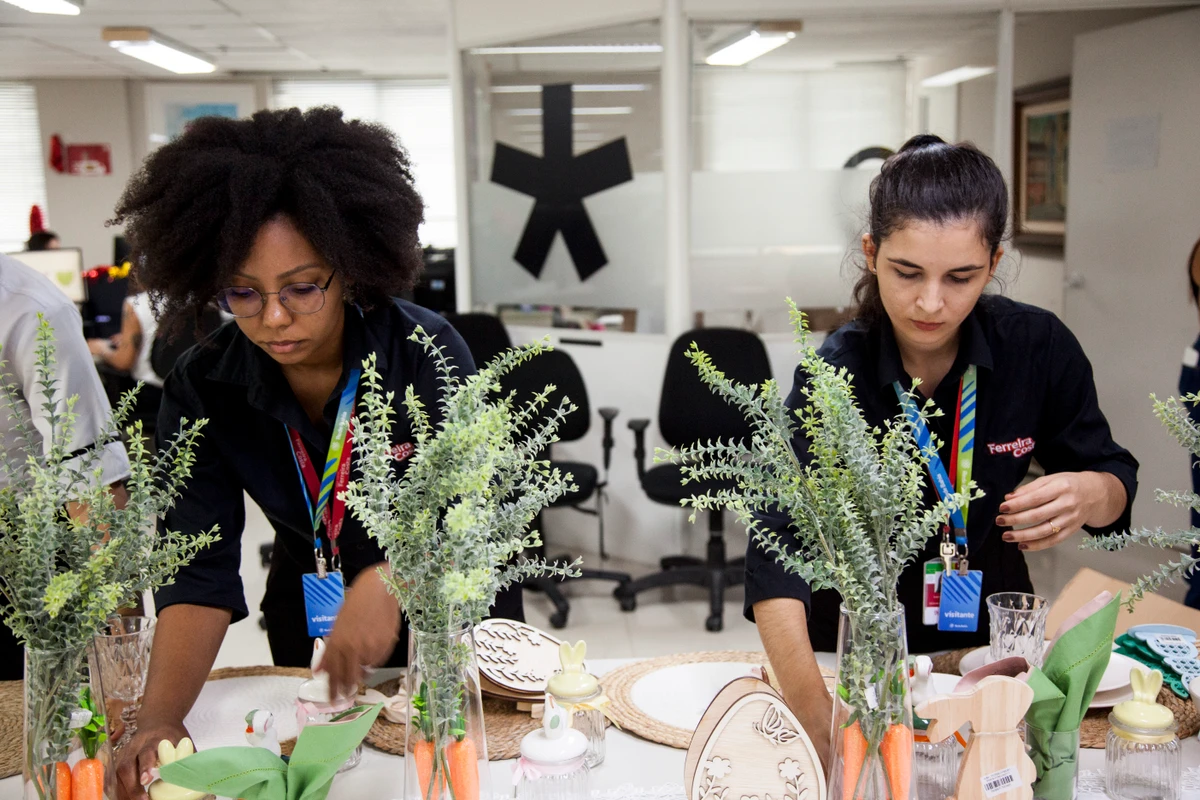 Equipe Ferreira Costa - Correio Experimenta Ovos de Páscoa 2026 por Sora Maia/CORREIO