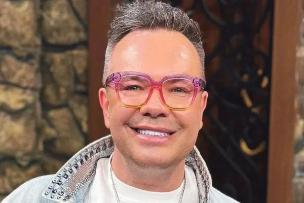 Felipeh Campos por Reprodução