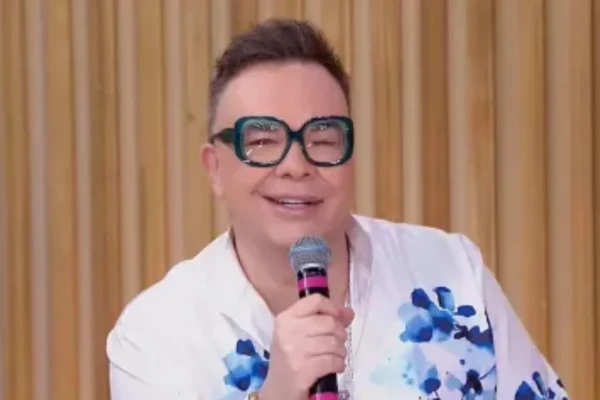 Felipeh Campos por Reprodução