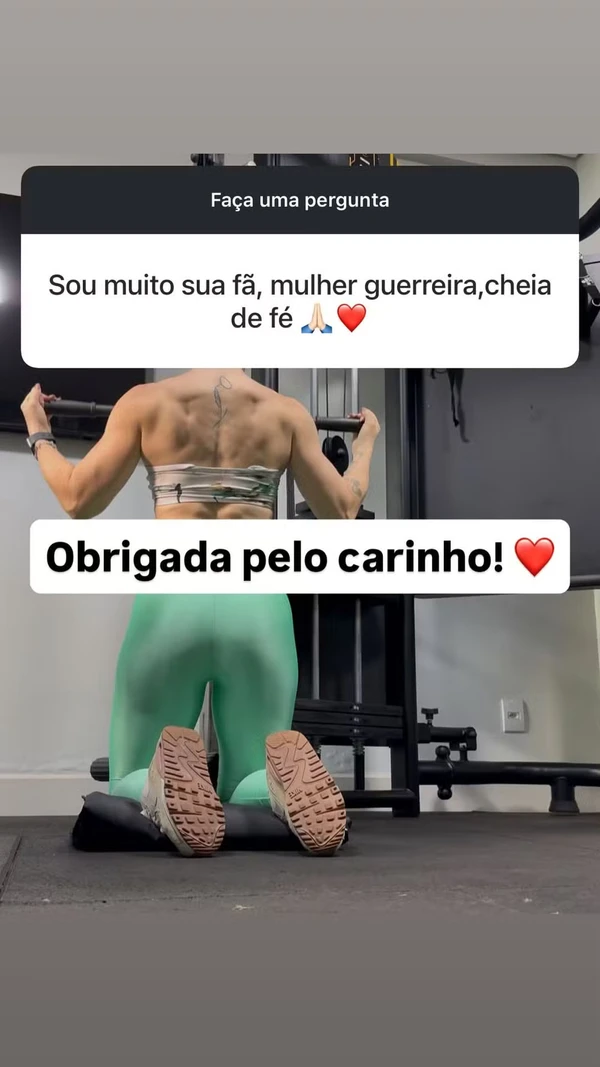 Mãe de Lucas Lucco mostra cabelo após diagnóstico de alopecia por Reprodução/Redes Sociais 