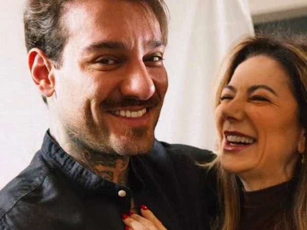 Mãe de Lucas Lucco mostra cabelo após diagnóstico de alopecia por Reprodução/Redes Sociais 