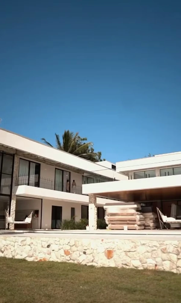 Mansão de Simone Mendes por Reprodução