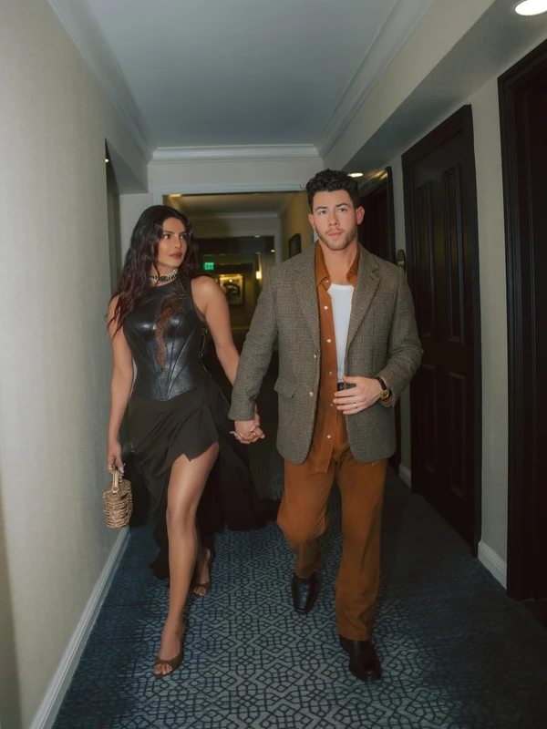 Priyanka Chopra e Nick Jonas por Reprodução/Instagram
