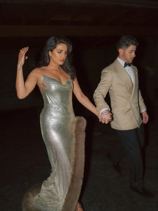 Priyanka Chopra e Nick Jonas por Reprodução/Instagram