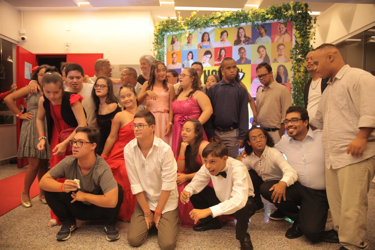 Sob a luz das telonas, jovens com Síndrome de Down estreiam como cineastas em mostra inédita em Salvador